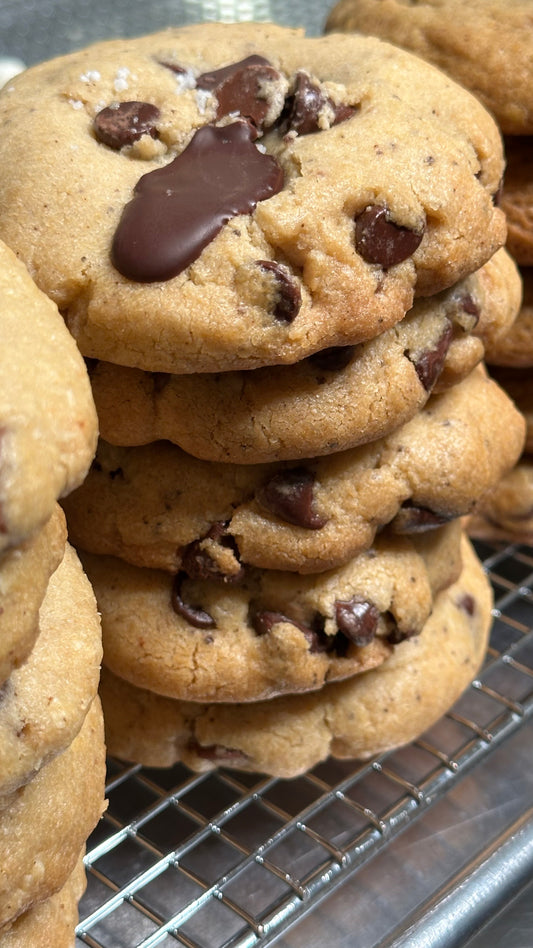Browned butter chocolate chip cookie with sea salt